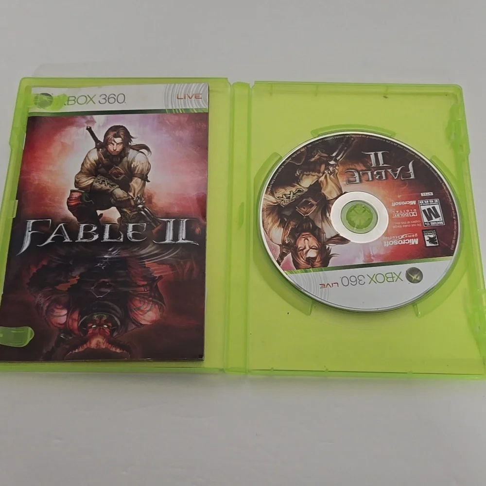 Microsoft Fable II for Xbox 360 - Green Case